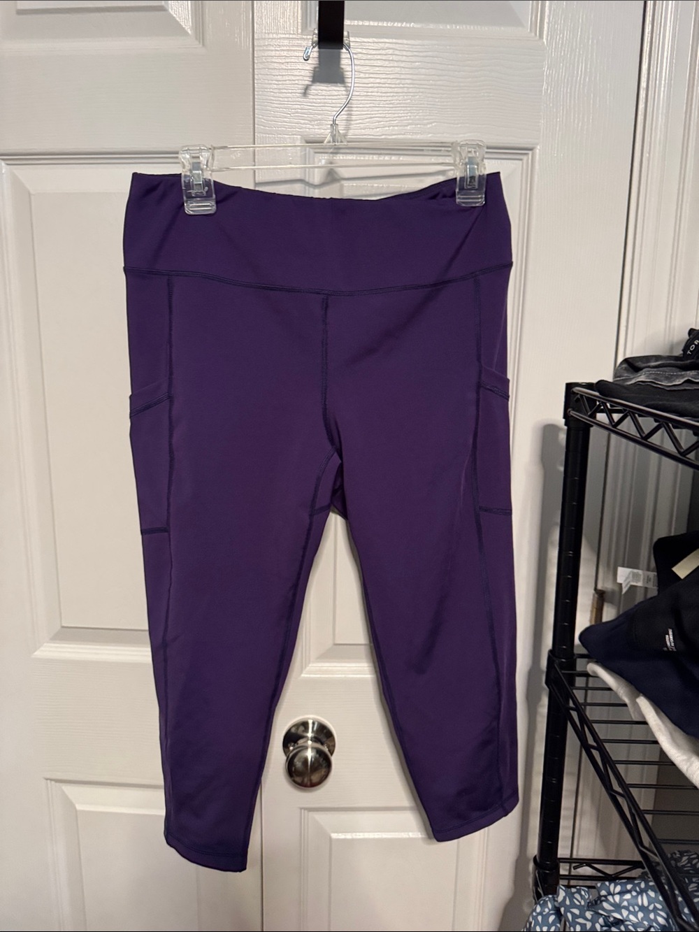 Purple Capri Workout Leggings with Side Pockets